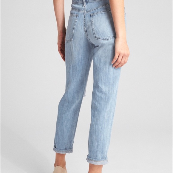 GAP Wearlight Mid Rise Best Girlfriend Jeans - Picture 2 of 6